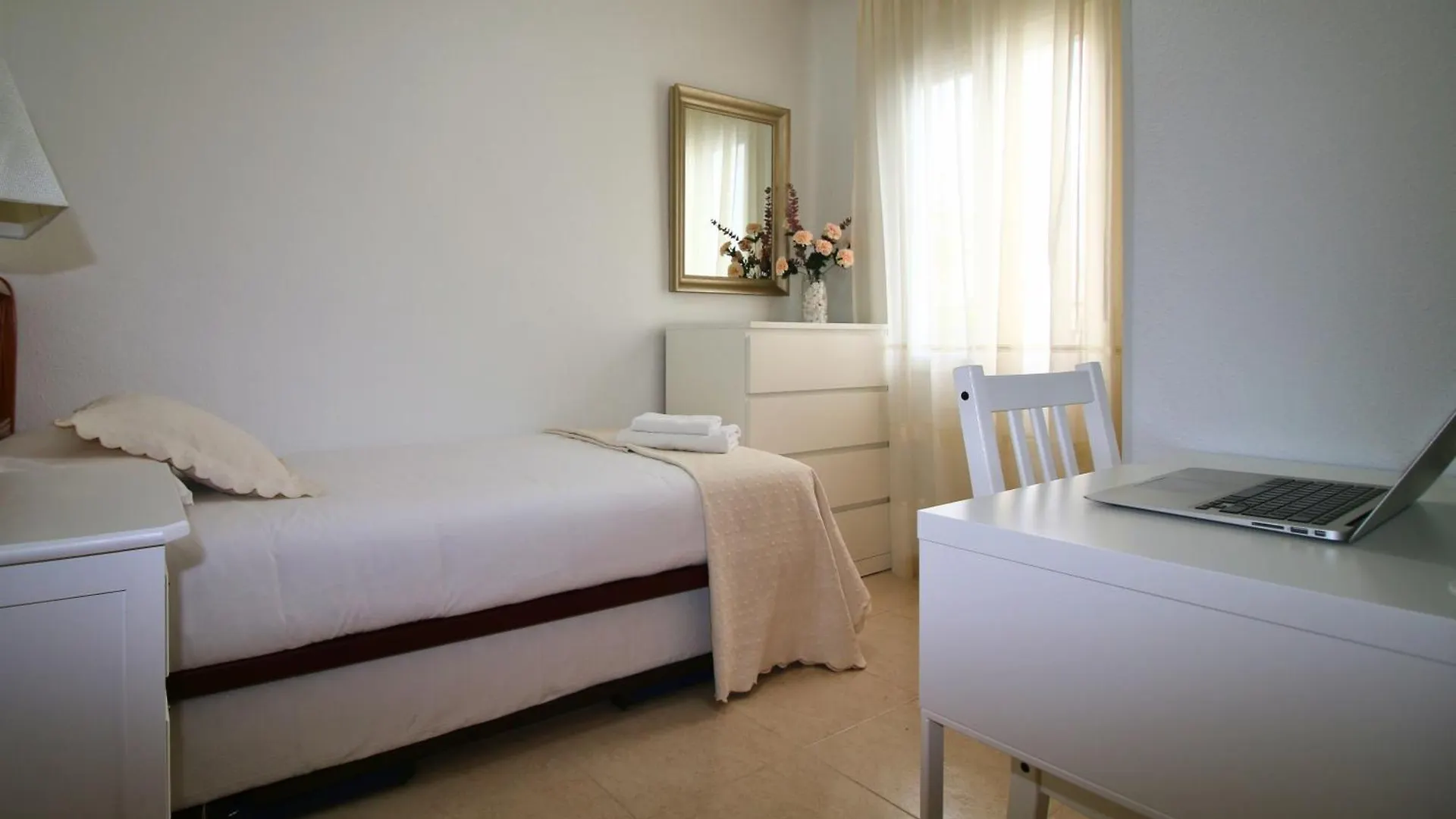 Apartment Apartamento Para 5 Personas Cercano A La Macarena Seville Spain